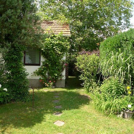 Gemuetliches Gaestehaus Berlin Bohnsdorf, Naehe Flughafen Schoenefeld エクステリア 写真